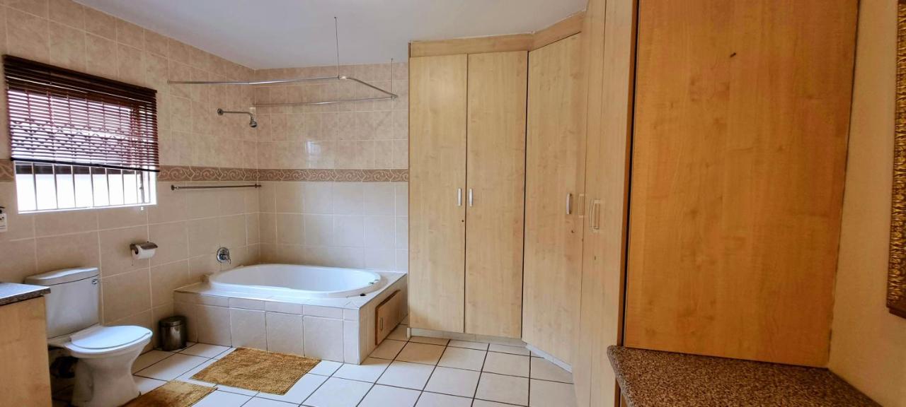 Asda guesthouse Mogwase Extérieur photo